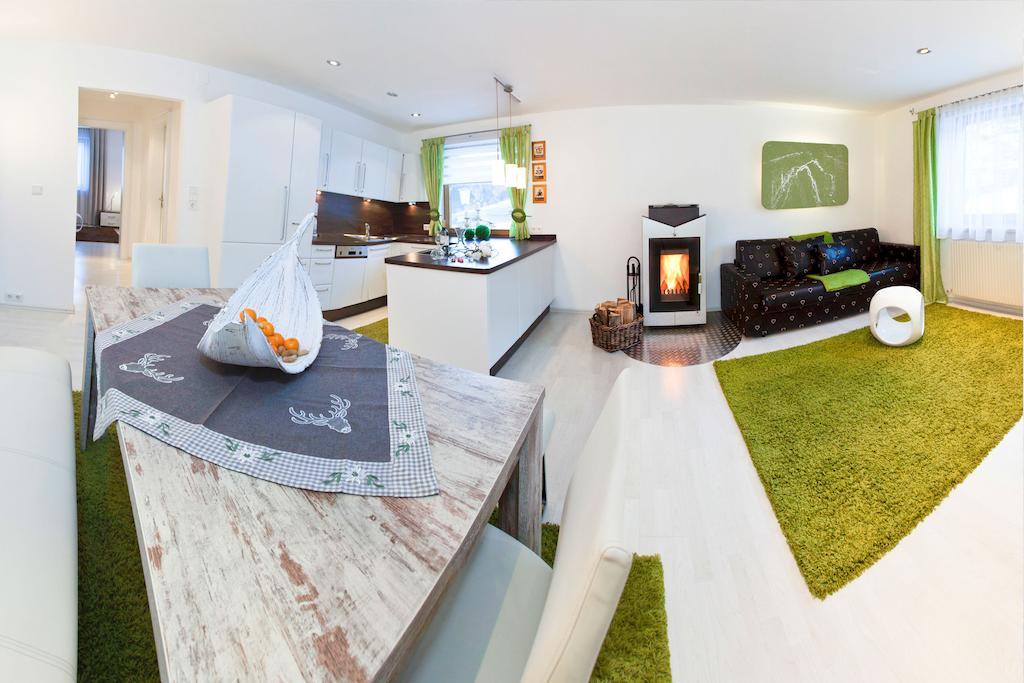 Das Alpenblick & Outdoor Lodge Nauders Habitación foto