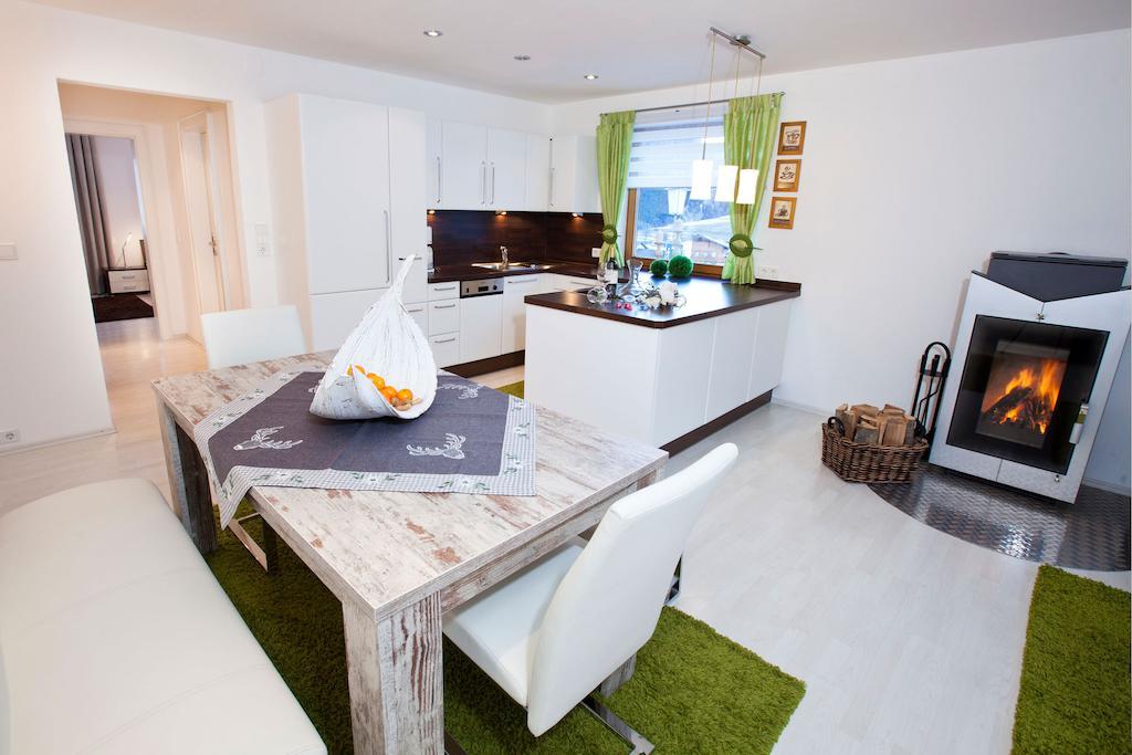 Das Alpenblick & Outdoor Lodge Nauders Habitación foto